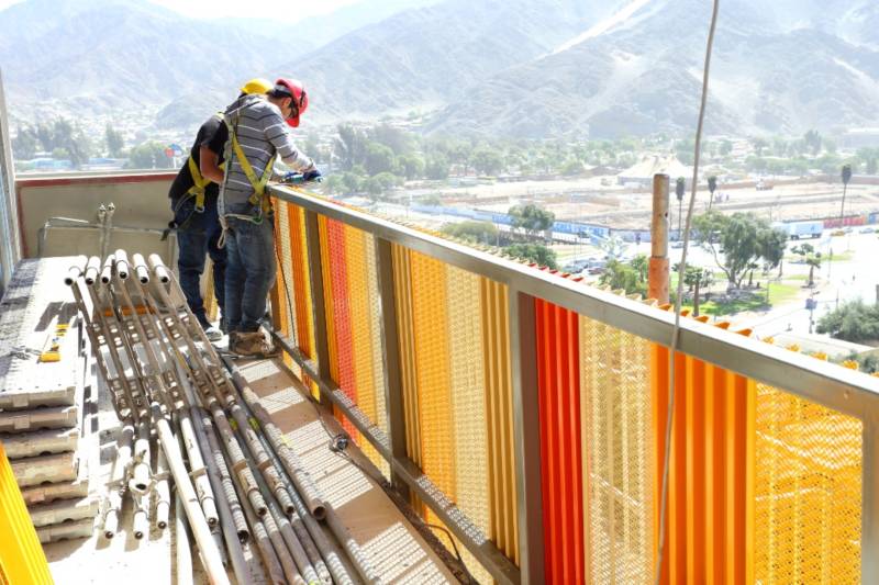 Fachada de edificio residencial en Copiapó, Chile